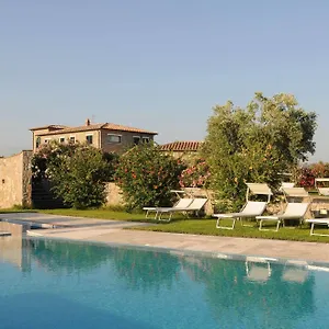  Alloggio per agriturismo Relais Le Ginestre Italia